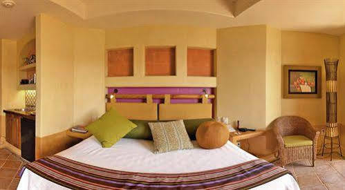 Club Intrawest Hotel Zihuatanejo Exterior foto